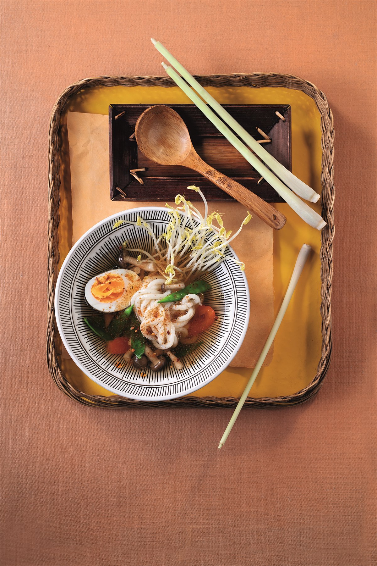 Seven Spices - Gemüse-Ramen mit Udon-Nudeln