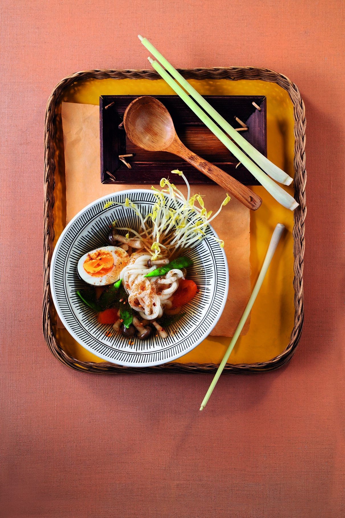 Seven-Spices-Gemüse-Ramen mit Udon-Nudeln